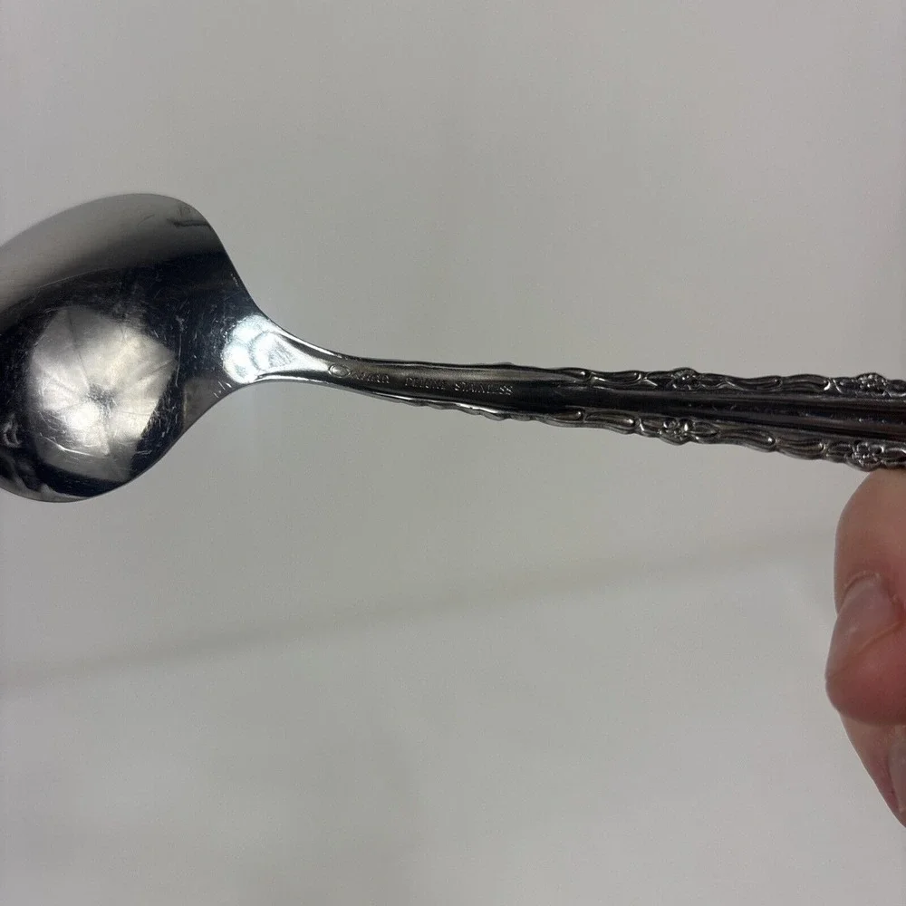 Oneida CHERIE Soup Spoon 6 3/4